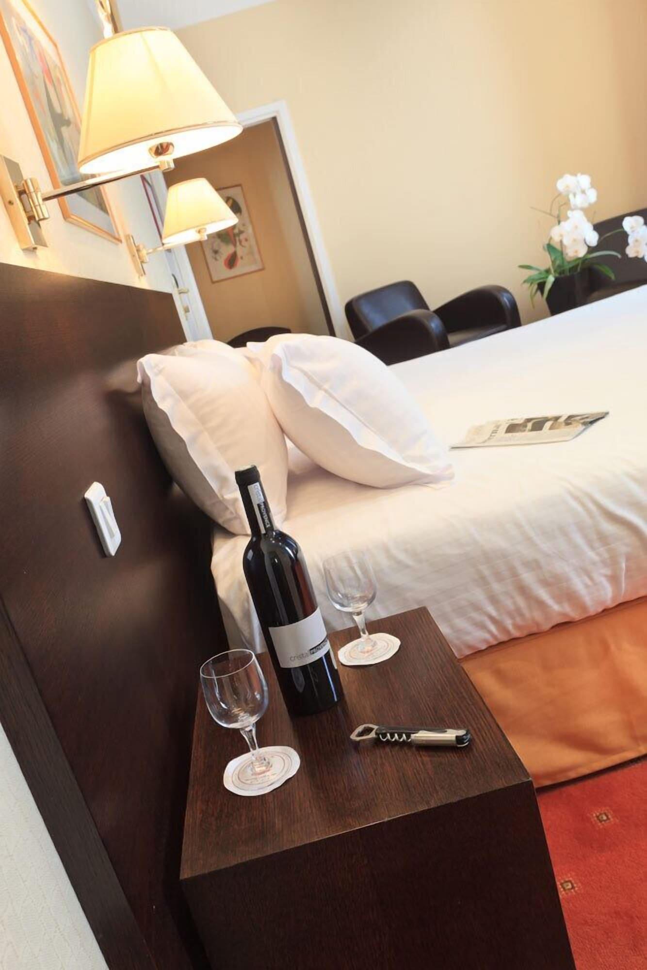 Hotel Gounod Fully Renovated Ніцца Екстер'єр фото